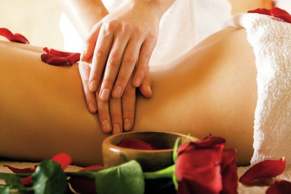 Lomi Lomi Nui-Massage